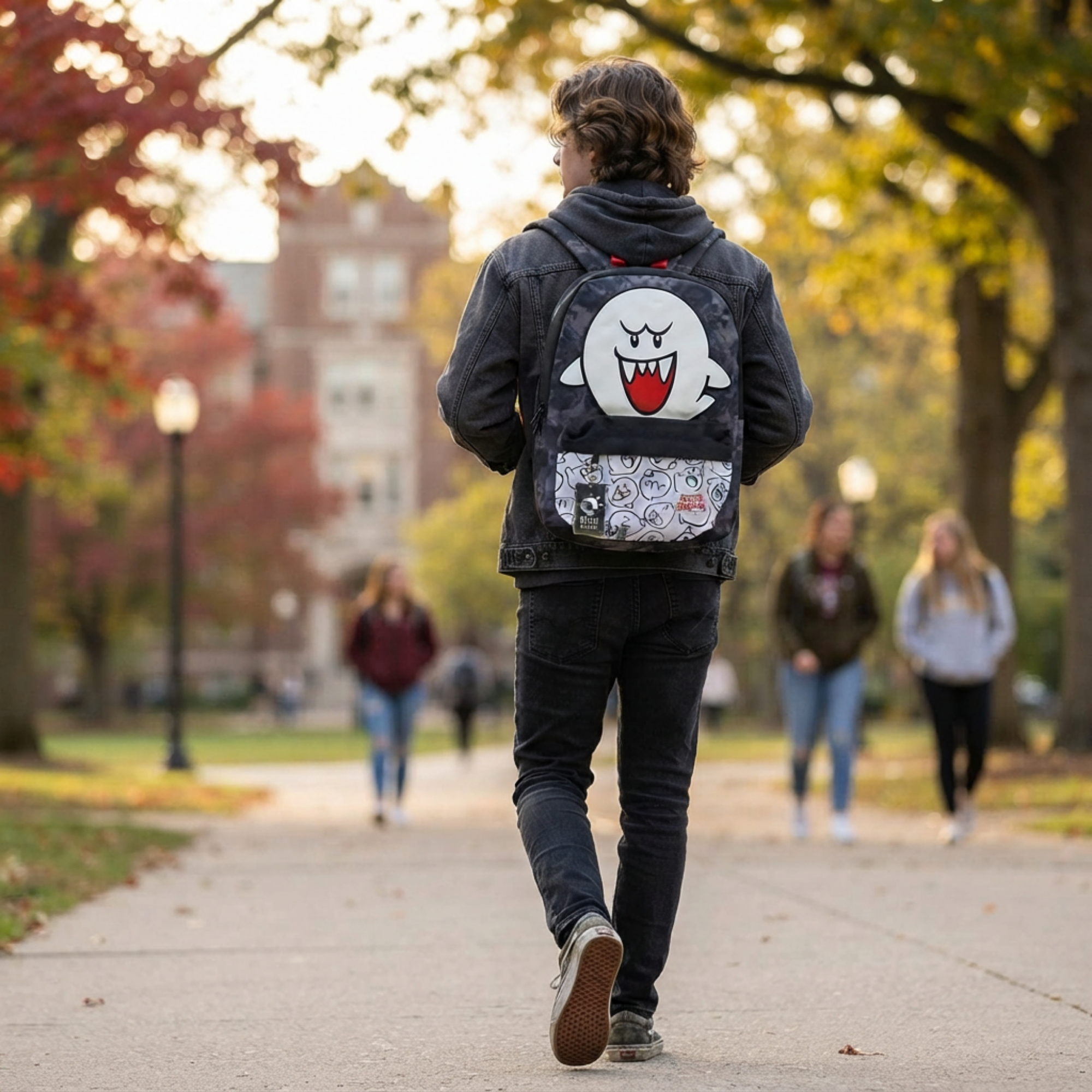 Mochila Super Mario Boo Negra con Diseño Glow in the Dark