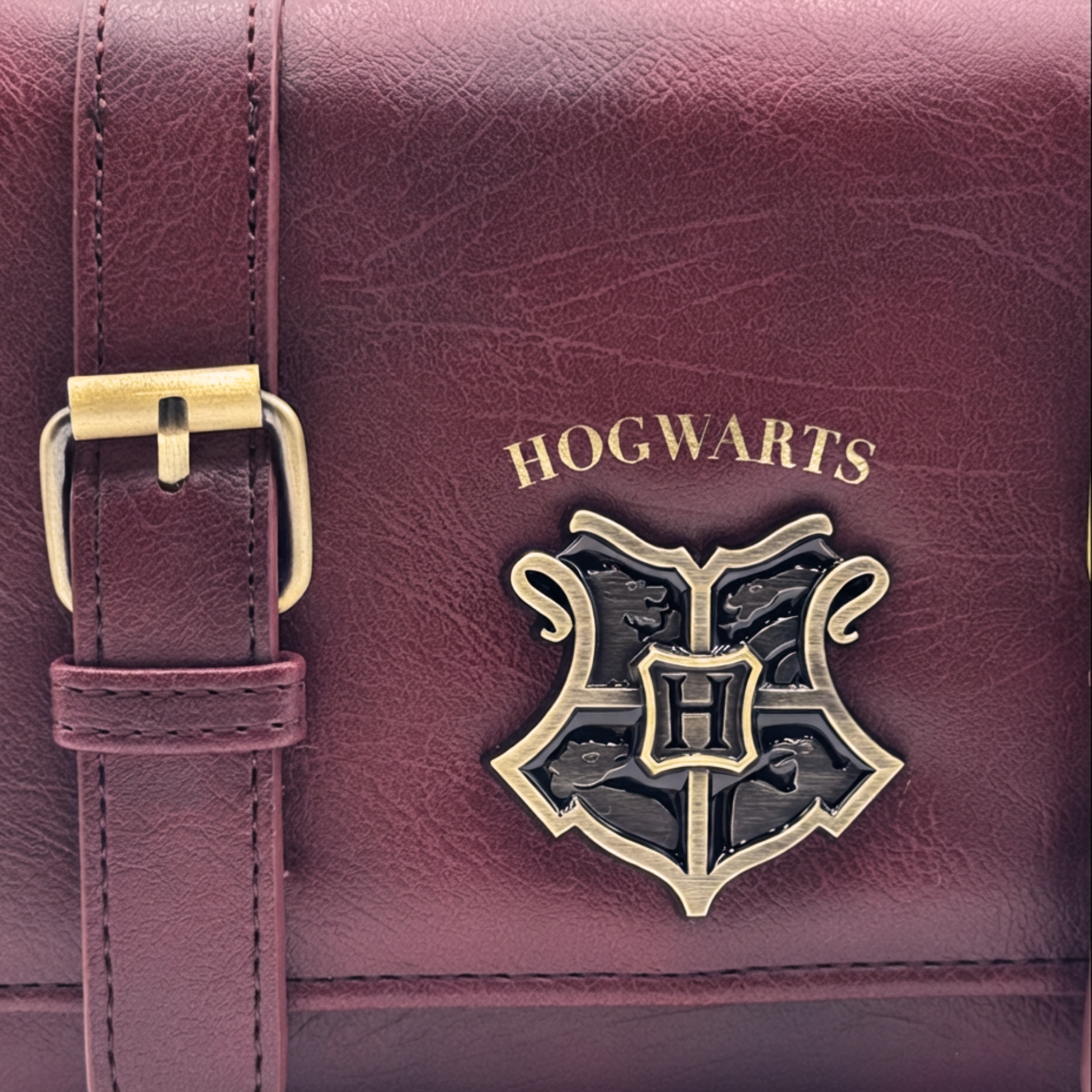 Bolsa Crossbody Harry Potter Hogwarts Vino con Correa Ajustable