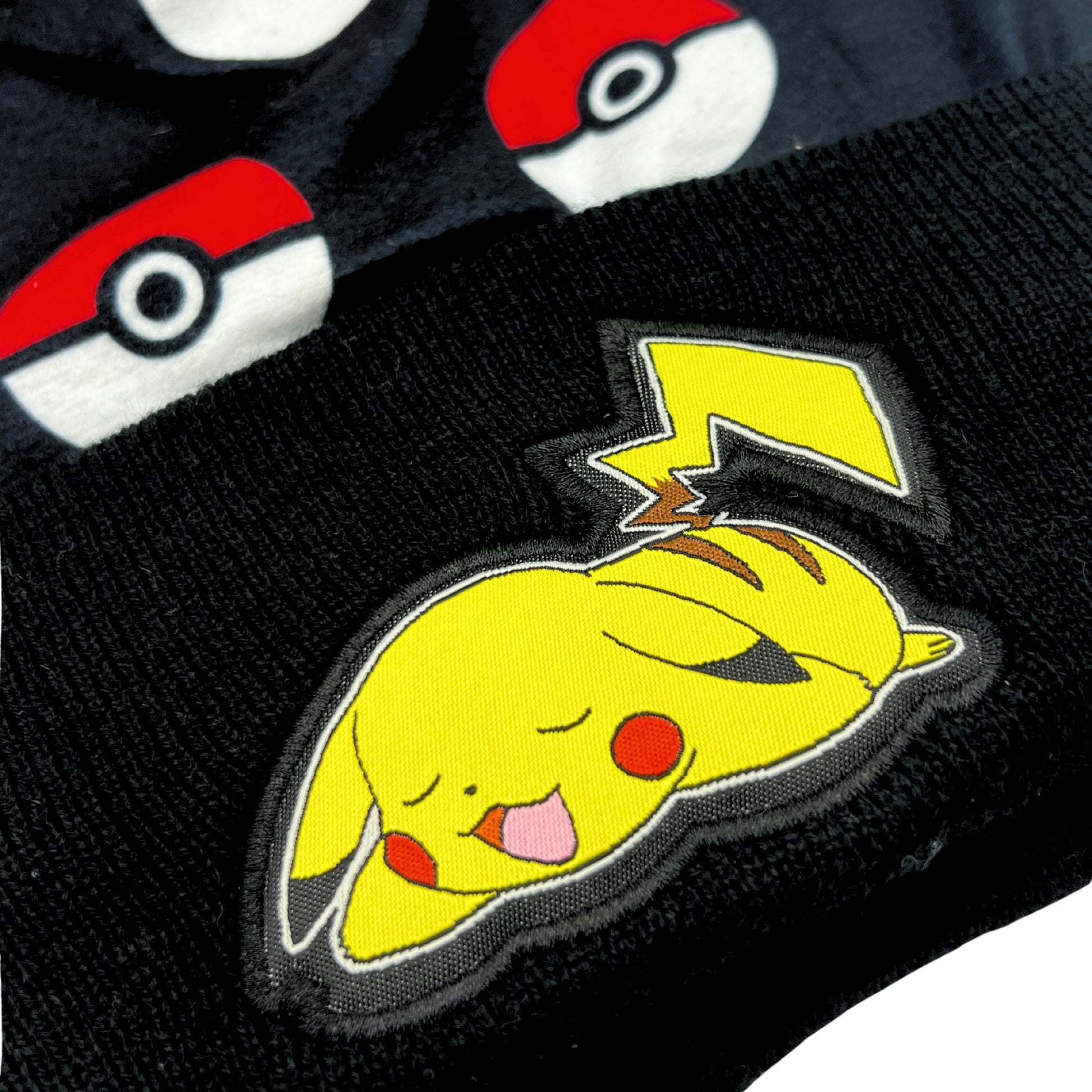 Gorro para el frio Pokemon Pokebolas Pikachu - Fan Army