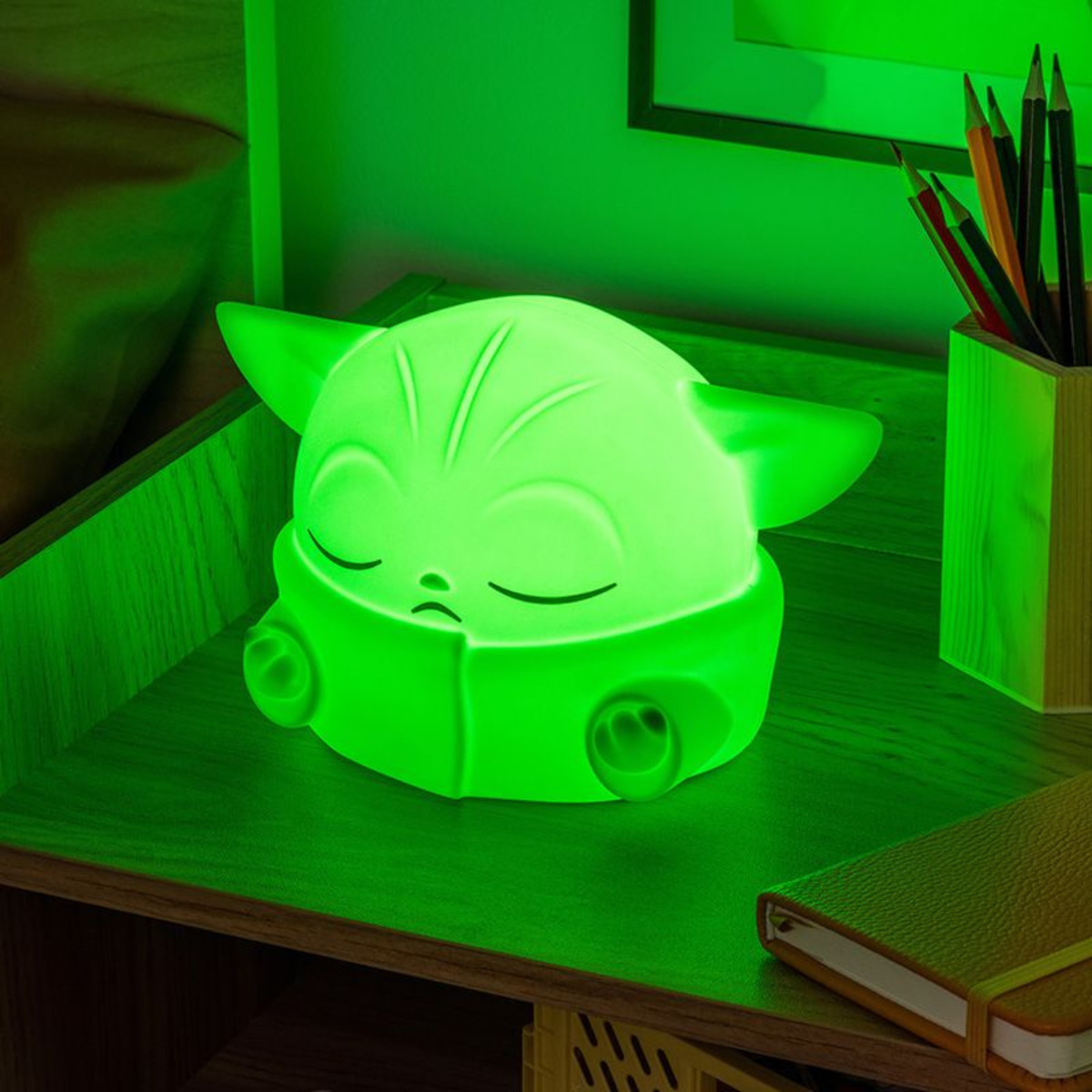 Lámpara Star Wars Grogu SquishyGlo Silicona Recargable con 3 Niveles de Luz