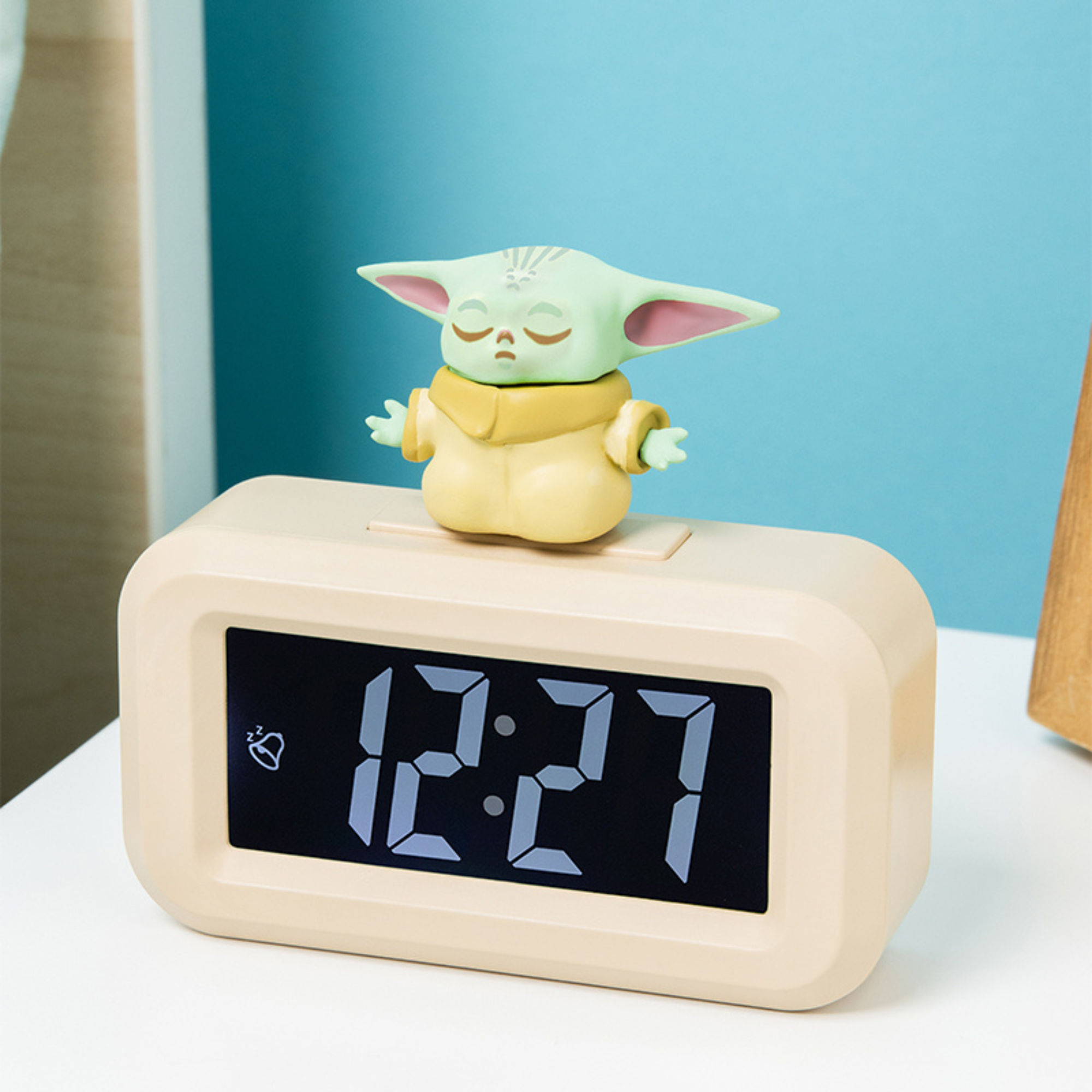 Despertador Grogu Star Wars con Luz Nocturna Reloj Digital Mandalorian