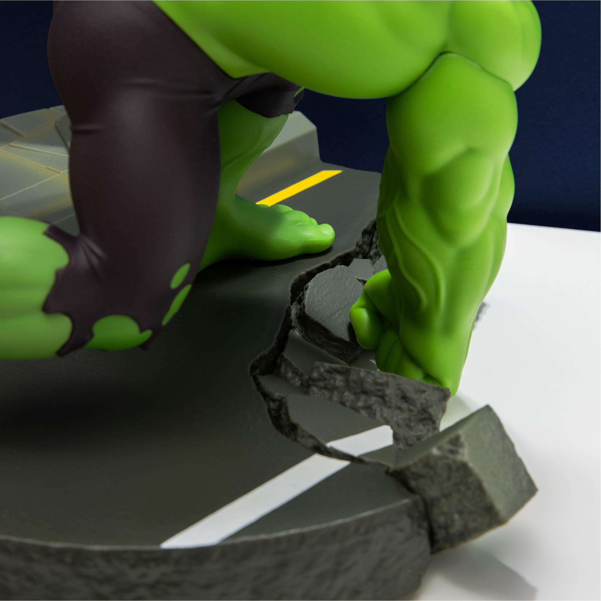 Lámpara Diorama Hulk Marvel LED Luz USB con 3 Niveles de Brillo