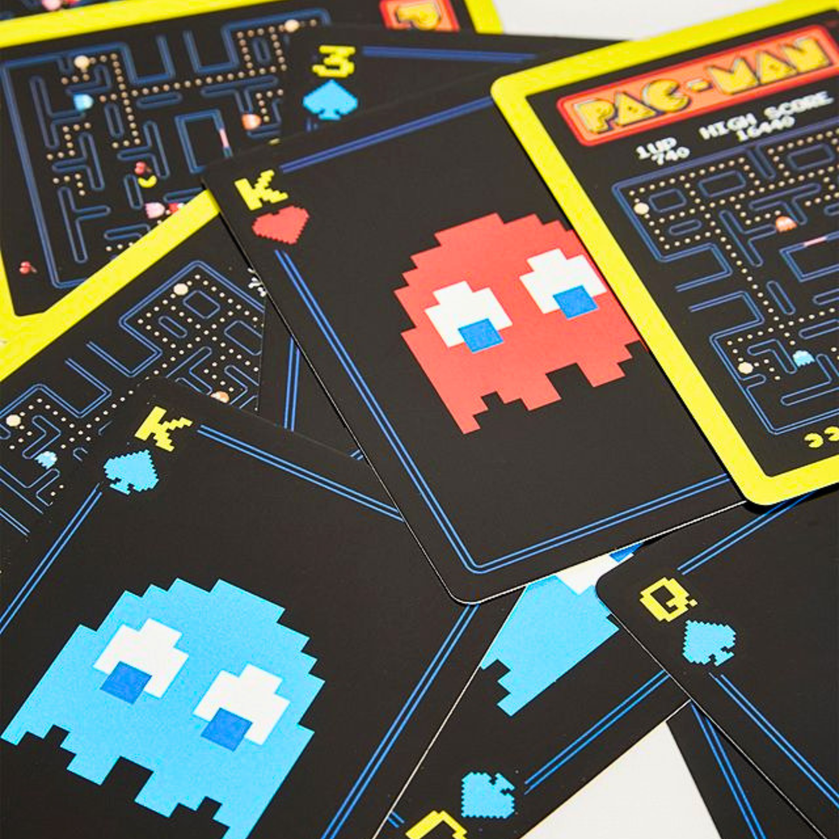 Baraja Pac-Man con Lata Metálica Coleccionable