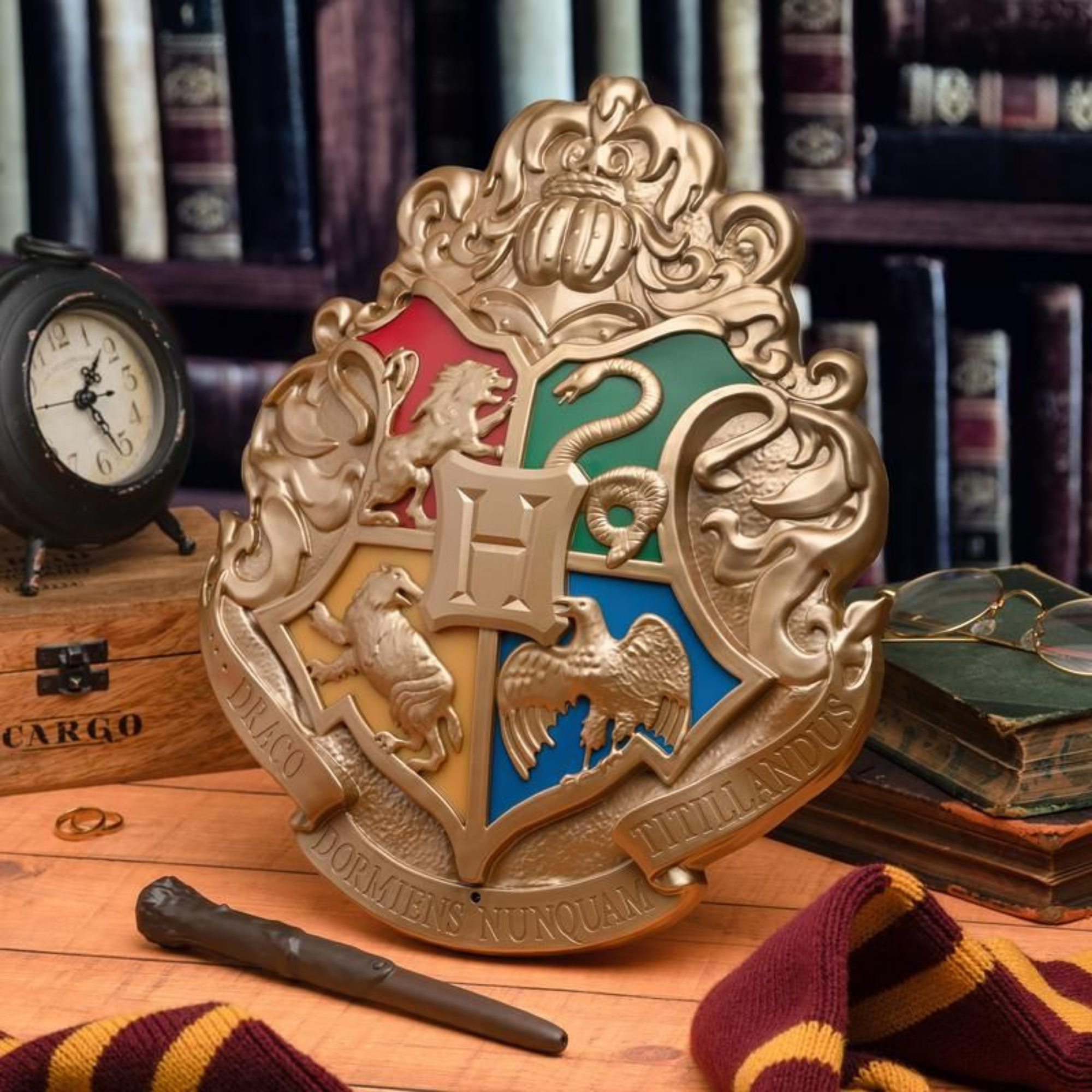 Lámpara Escudo Hogwarts Harry Potter Control Remoto Varita
