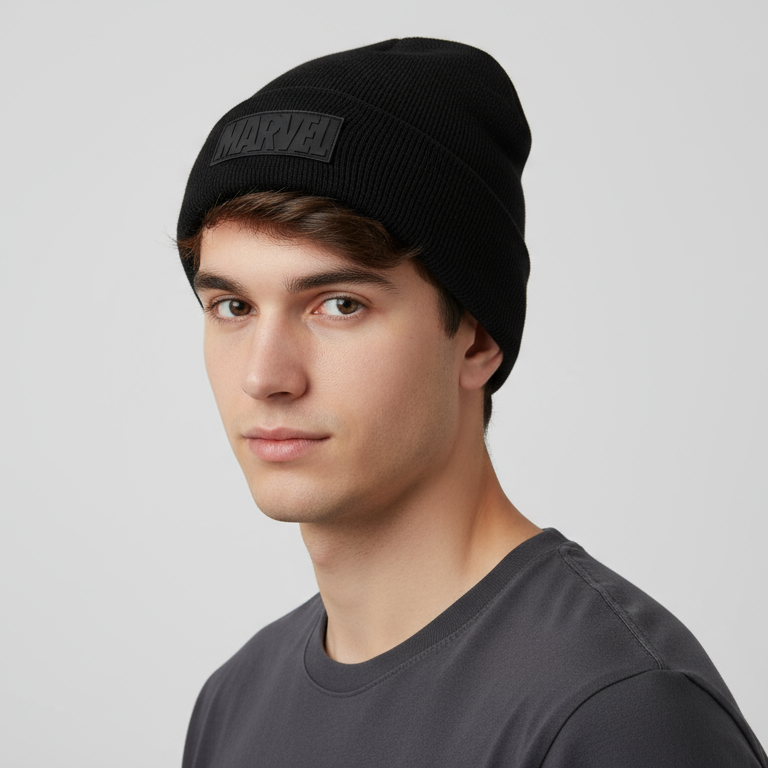Beanie Marvel Logo Negro en Relieve - Fan Army