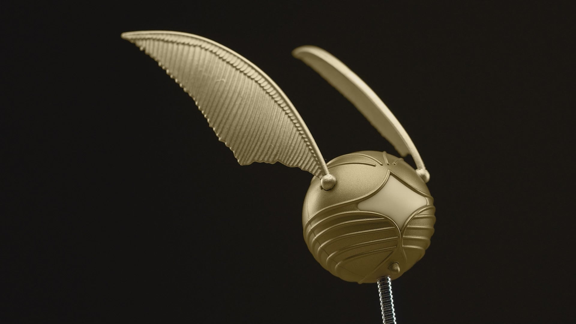 Cargar vídeo: Lámpara de Lectura Snitch Dorada Harry Potter Luz de Noche Original