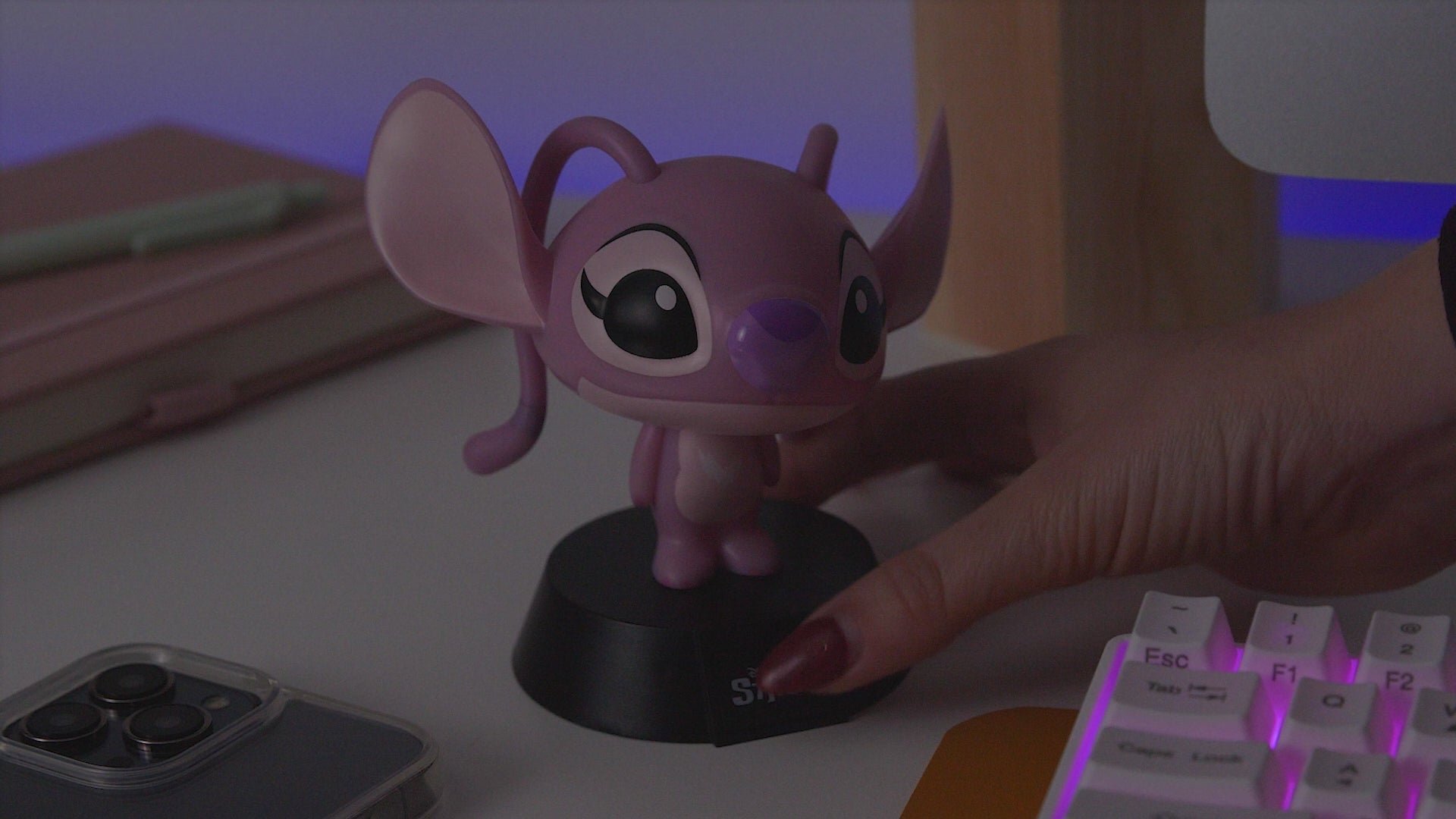 Cargar vídeo: Lámpara Stitch Icon Angel Luz de Noche Original