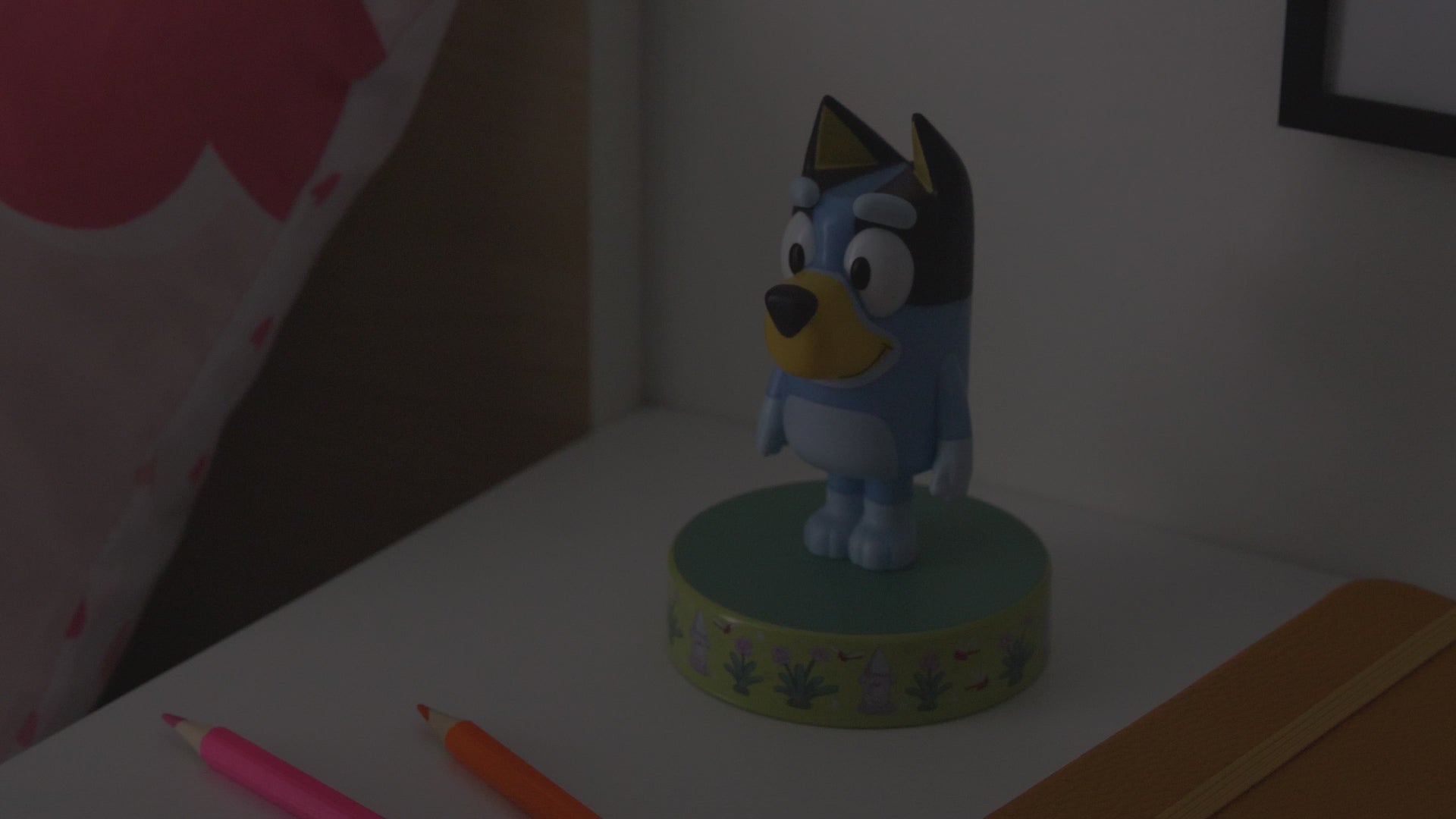 Cargar vídeo: Lámpara Bluey Icon Luz de Noche Original