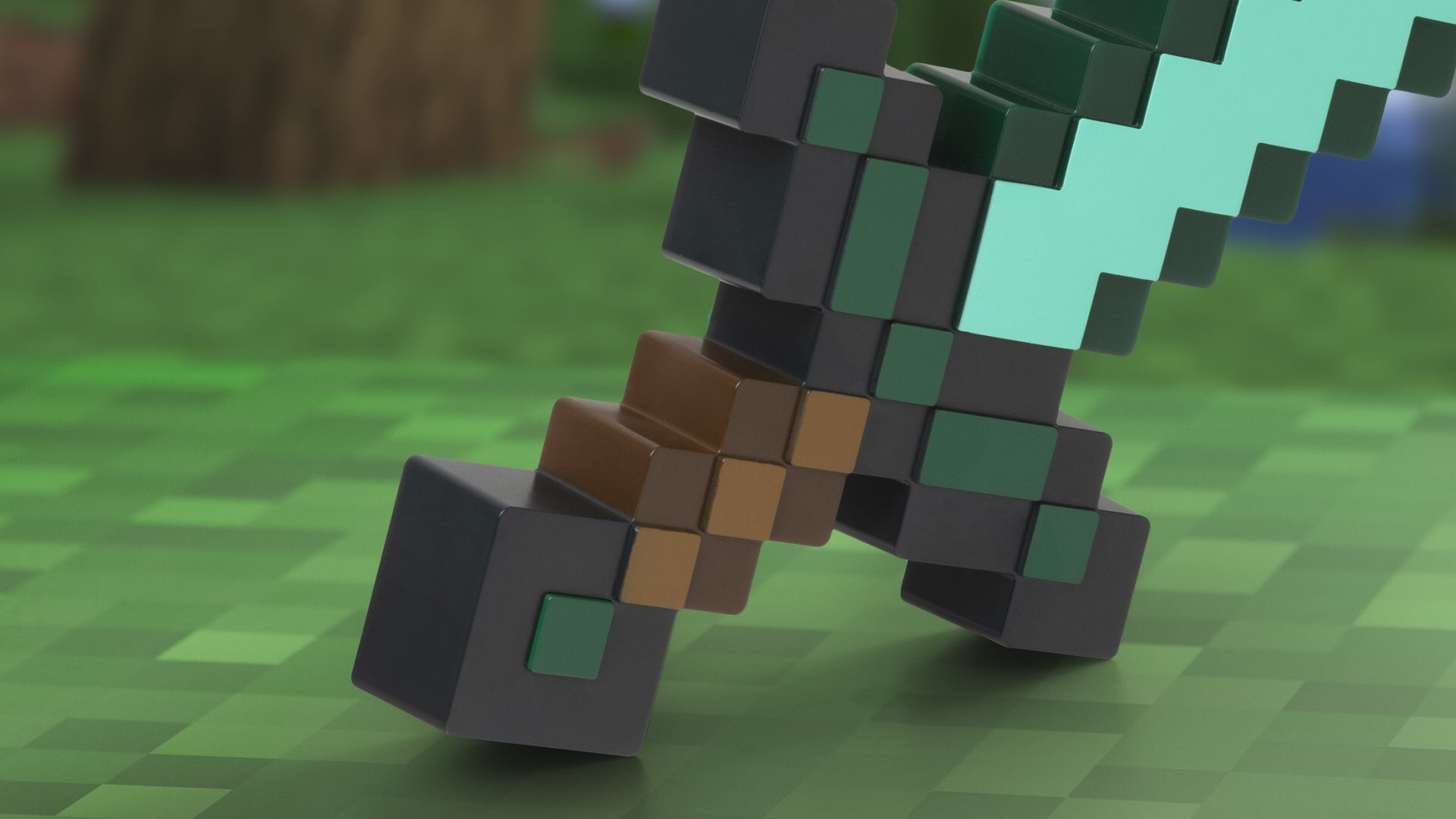 Cargar vídeo: Lámpara Minecraft Espada de Diamante Luz de Noche Original